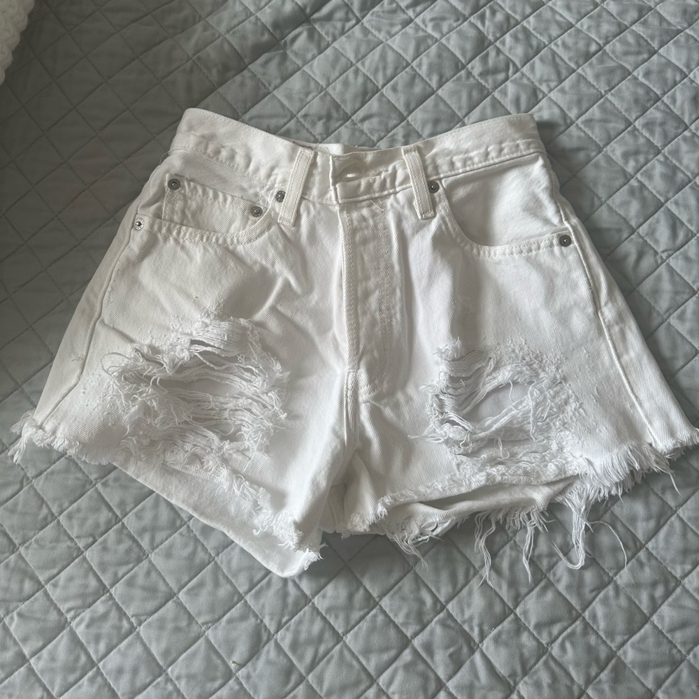 White vintage Levi’s